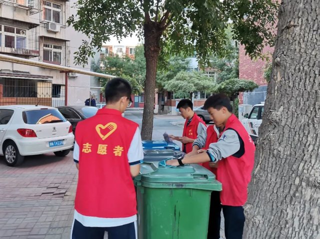 fb8110f2c25e0487c941f4e2062438a.jpg 图片
