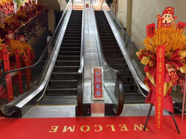 �����������������ݶ���1000���ػ�Ʊ������ʢ��+ů�ĸ���һվ��