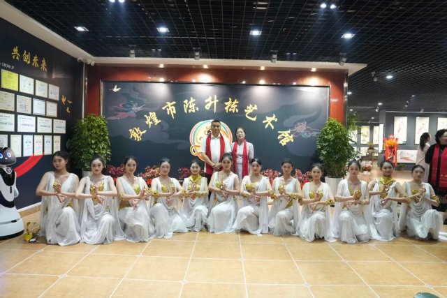 �Ĺ�ػͣ�����������չʢ����Ļ�ڼα���������֮Լ