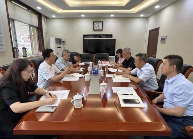 ������ί��һ�и��������ѧԺ�߷���̸