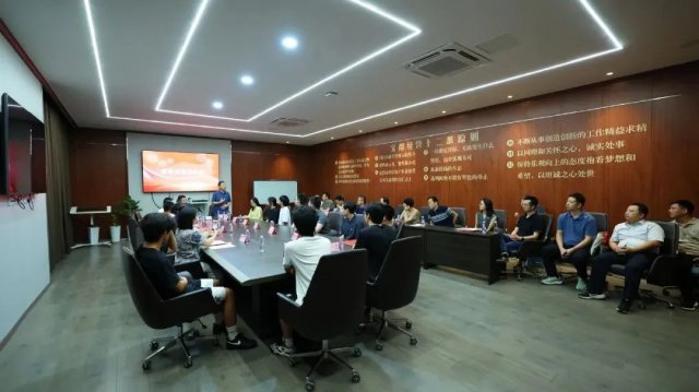 ��ϵ�������ڷ� ����Я����Ӣ�š������ˡ����á���ѧ��䷢��ʽԲ������