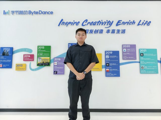 ĴʳƷЯ϶ܲ ɫƾ ں̬