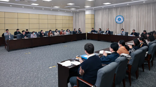 �������ǽ���ѧίԱ�ỻ����Բ������