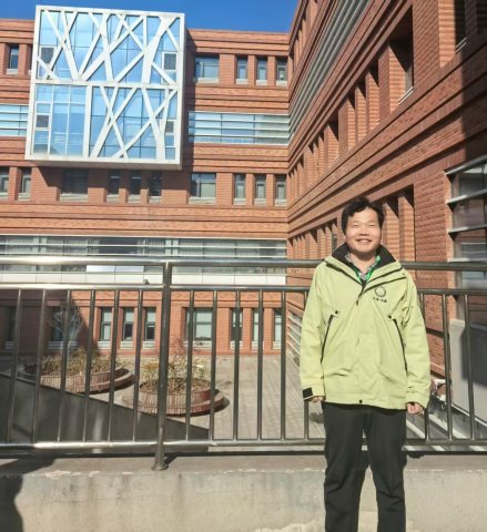 ����������Ʒ�� ͬ�ľ����ٷ�չ����ר��������г�Ӫ��Э�ḱ�᳤�±���