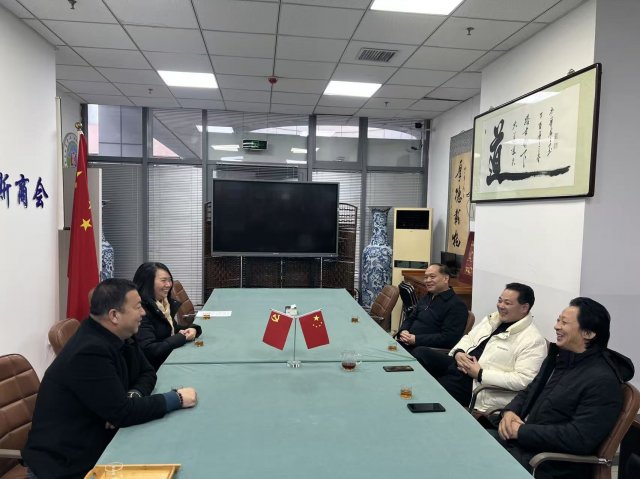 ���¸�һ���߷�����ж�����˹�̻�