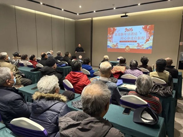 �����һ�ᣬ����һ������Ȱ����������̸���ռ����񡰽���ӡ�