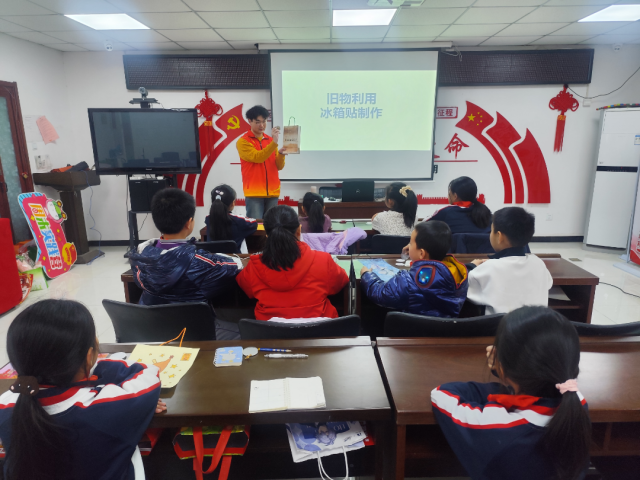 ��һ������չ������С���˱������ֹ�����ʵ���