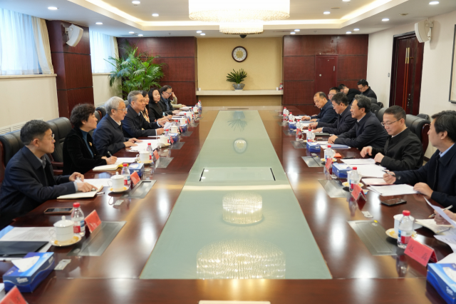 ����ǫ�������������������ɭһ�в���̸